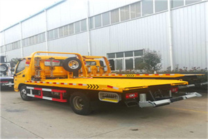 融水附近拖车救援搭电