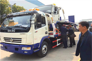 融水汽车道路救援拖车价格
